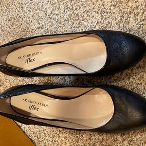 Anne Klein flex dress shoe used rarely